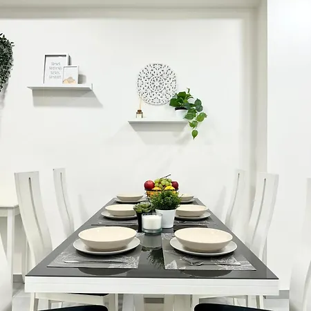 شقة Rentero Modern Hideaway