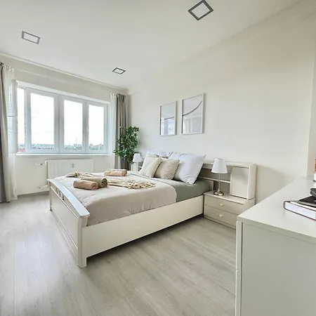 شقة Rentero Modern Hideaway