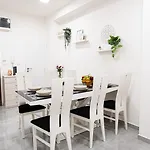 別荘 Modern Hideaway プラハ