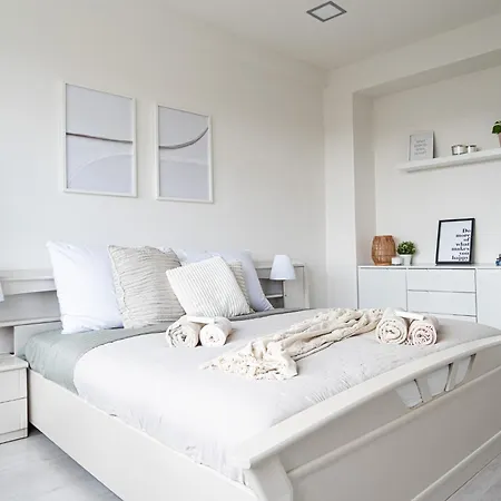 Modern Hideaway *