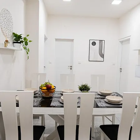 Tatil Evi Modern Hideaway