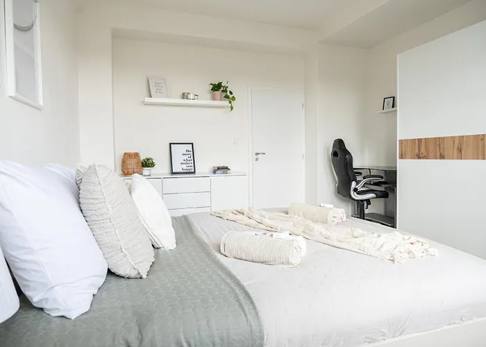 Rentero Modern Hideaway * Prag