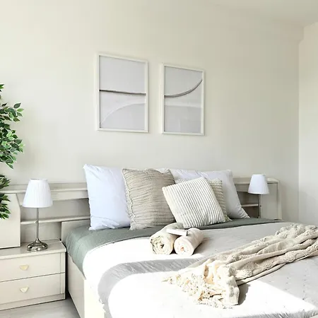 Modern Hideaway Apartmán *